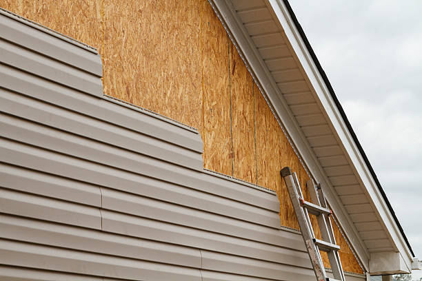 Professional Siding Installation technician working in New Cumberland, PA